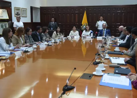 Primera sesi�n del Comit� para prevenir y erradicar el reclutamiento de menores por parte de grupos delincuenciales.