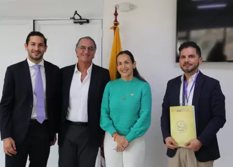 Gobierno firma concesi�n para la hidroel�ctrica Hidroquest de 45 MW en Morona