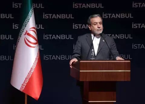 Ministro de Exteriores de Ir�n, Ab�s Araqch�.