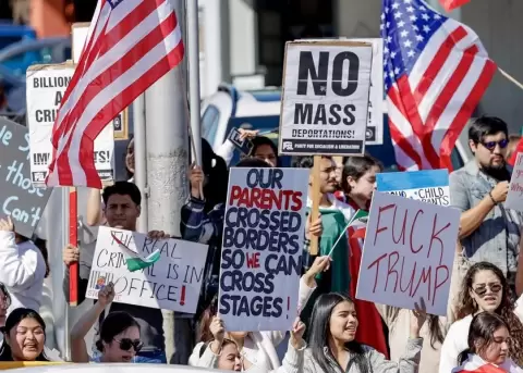 El Tribunal Supremo de EE.UU. da v�a libre al Gobierno Trump para deportar inmigrantes a terceros pa�ses