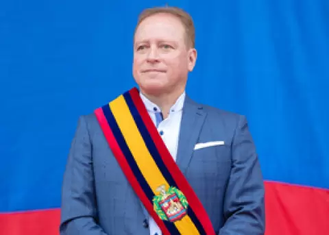 El Concejo Municipal de Loja resolvi� este jueves 26 de junio de 2025 remover del cargo al alcalde Franco Quezada Montesinos.