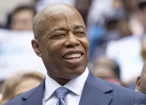 El alcalde de Nueva York lanza su campa�a a la reelecci�n como candidato independiente