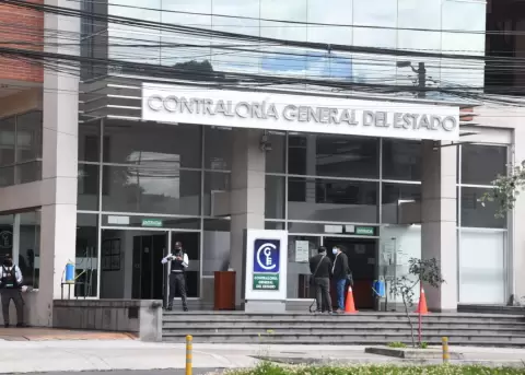 Edificio de la Contralor�a General del Estado, en Quito.