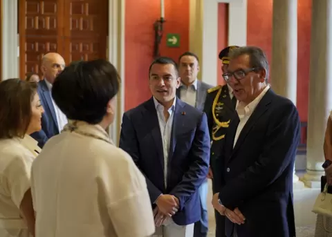 El presidente Daniel Noboa se reuni� este 28 de junio de 2025 con Antonio Pulido Gutierrez, presidente de Fundaci�n Cajasol.