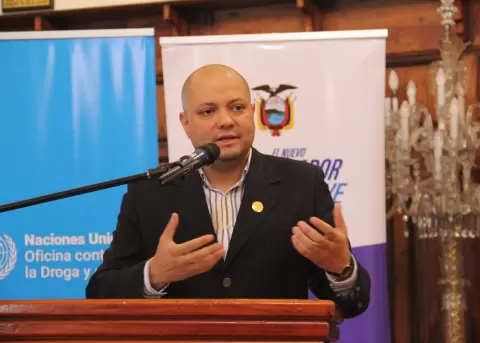 Juan Bernardo S�nchez renunci� a su cargo de ministro de Salud.