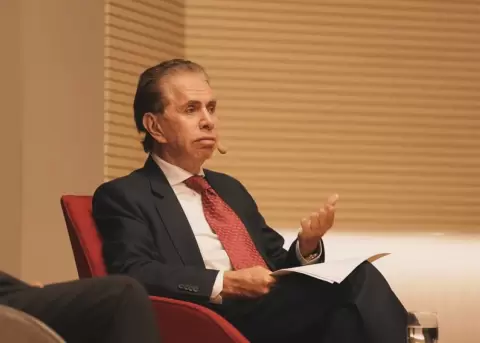 Alfonso Espinosa de los Monteros, reconocido periodista ecuatoriano.