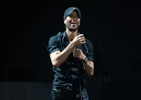 Enrique Iglesias celebr� el d�a del padre con una fotograf�a de sus hijos.