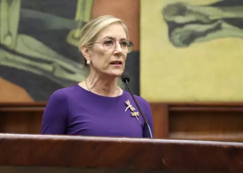 Az�n denuncia uso indebido de su nombre en estafas y advierte sobre falsos gestores