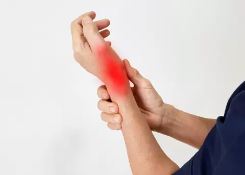 La tendinitis de Quervain se puede prevenir con ejercicios adecuados.