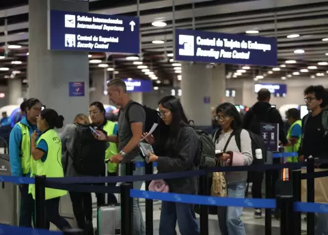 Nuevo Aeropuerto Jorge Ch�vez: Pasajera fallece s�bitamente en la zona de check-in