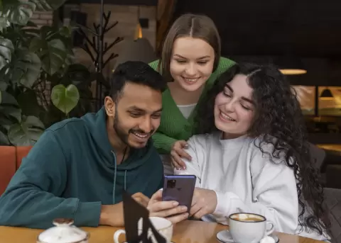 Microtelenovelas de menos de un minuto que enganchan a Gen Z.