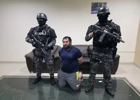 El l�der de Los Choneros, Jos� Adolfo Mac�as Villamar, deber� pronunciarse en audiencia telem�tica.