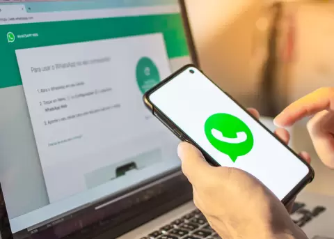 Oculta tu actividad en WhatsApp con total privacidad y control.