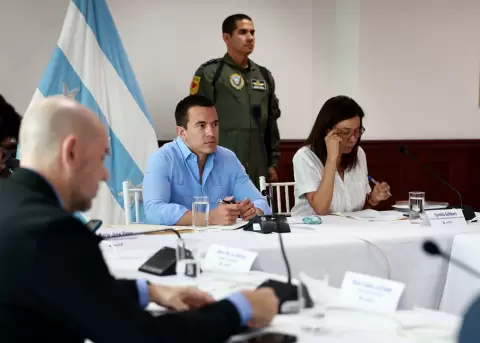 El presidente Daniel Noboa y autoridades ministeriales analizan avances en cumplimiento de objetivos de las carteras de estado