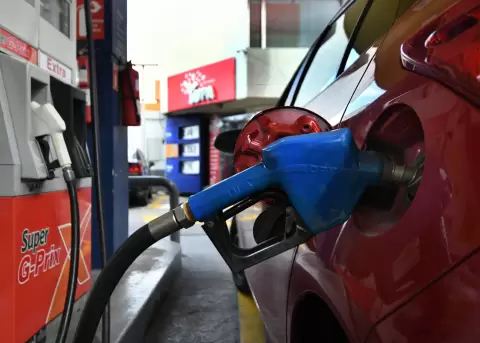 Precio de las gasolinas extra y ecopa�s sube desde este 12 de julio
