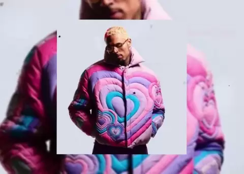 El cantante estadounidense de R&B Chris Brown, expareja de Rihanna, se declar� no culpable ante un tribunal londinense.