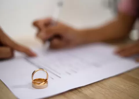 Un acuerdo prematrimonial es un acuerdo para tener claras las finanzas en un matrimonio.