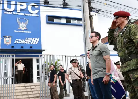 El presidente de la Rep�blica, Daniel Noboa, encabez� la entrega de la nueva Unidad de Polic�a Comunitaria (UPC) Tipo A "Cordero Crespo I".