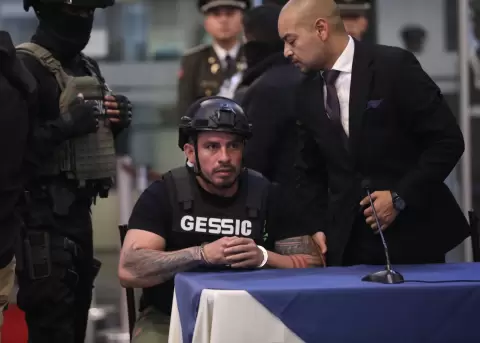 Daniel Salcedo, sentenciado por corrupci�n, en la Comisi�n de Fiscalizaci�n.