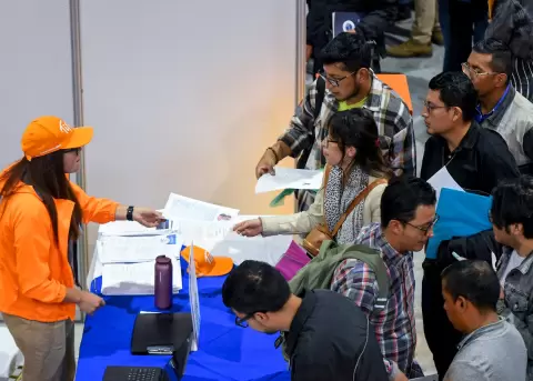 M�s de 17 mil personas se registraron para participar en la Feria de Empleo organizada por la Corporaci�n de Promoci�n Econ�mica ConQuito.