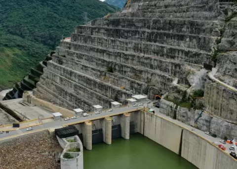 Colombia reanuda exportaci�n de energ�a hidroel�ctrica hacia Ecuador tras superar hist�rica sequ�a