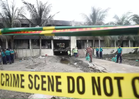 Imagen del campus del Milestone College, en Daca, Banglad�s, el 22 de julio de 2025, donde se estrell� una aeronave de entrenamiento la v�spera.