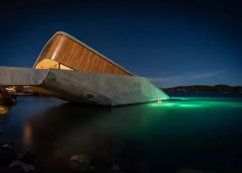 El restaurante Under ofrecer a los comensales una experiencia �nica.