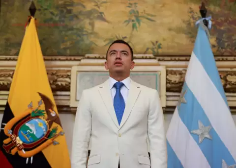 El presidente Daniel Noboa estuvo presente en la ceremonia conmemorativa por los 490 a�os de fundaci�n de Guayaquil.