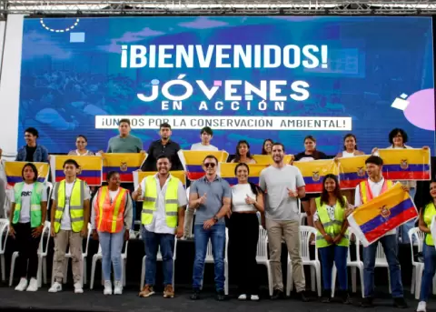 J�venes en acci�n