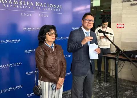 H�ctor Rodr�guez, de la RC, anunci� el inicio de un proceso de fiscalizaci�n a la decisi�n del Gobierno de fusionar ministerios.