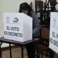 La fecha tentativa para la Consulta Popular no es viable legalmente, alerta consultor electoral