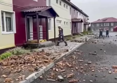 Rusia desactiva alerta de tsunami en la pen�nsula de Kamchatka y las islas Kuriles.