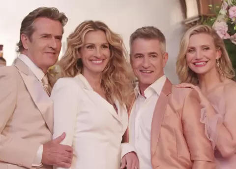 Una de las comedias rom�nticas m�s recordadas de los a�os noventa, Sony Pictures ha confirmado que una secuela ya est� en marcha.