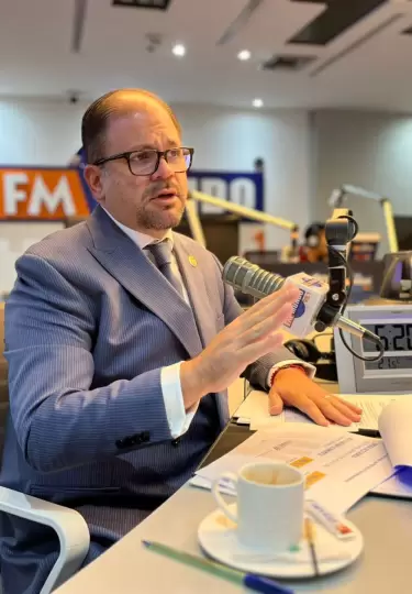 John Reimberg, ministro del Interior.