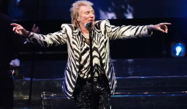 Rod Stewart felicita al Rey Carlos III tras su visita en Estados Unidos.