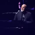 La hija de Billy Joel habla sobre la salud actual del m�sico tras su diagn�stico de hidrocefalia