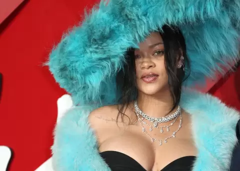 La mujer acusada de disparar contra la mansi�n de Rihanna se declar� inocente.