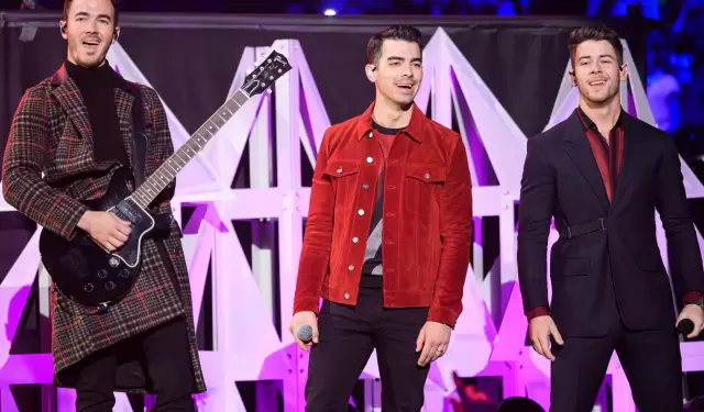 Nueva m�sica de los Jonas Brothers.