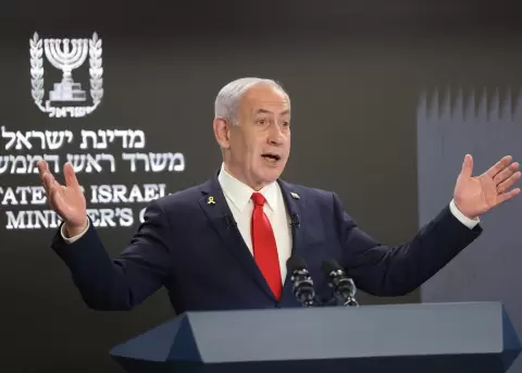 El primer ministro israel�, Benjamin Netanyahu, comparece ante la prensa internacional en su oficina de Jerusal�n.