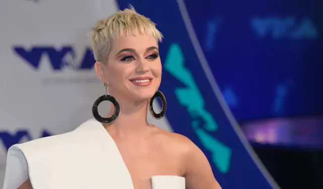 Katy Perry revive The One That I Got Away.