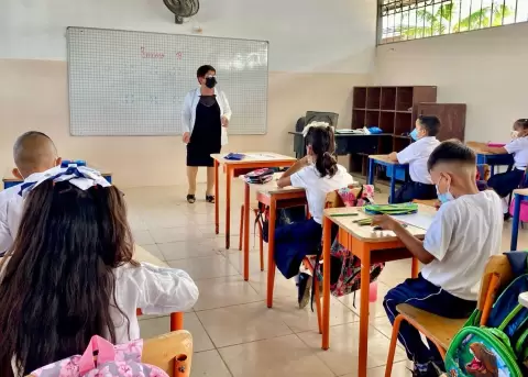 Un sal�n de clases en Ecuador.