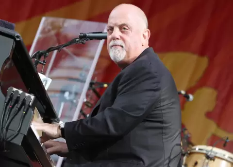 Billy Joel enfrenta enfermedad y se despide de colecci�n emblem�tica.