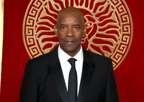 Actor desaf�a la importancia de los premios en la industria.