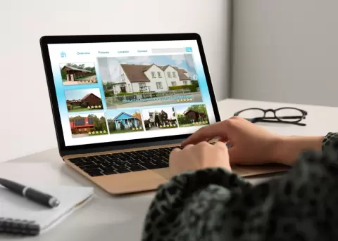 Muchas personas ponen sus casas en renta en plataformas de viaje por el dinero que les genera.