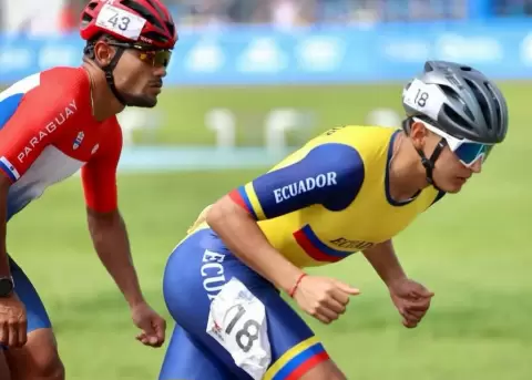 Nicol�s Garc�a forja su carrera en el patinaje.