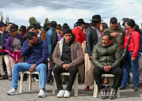 Los tres agentes de inteligencia de la Polic�a de Ecuador retenidos en Cotopaxi.