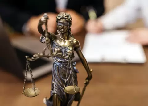 Los tres uniformados fueron se�alados por supuestamente intentar asesinar a�Leonidas Iza.