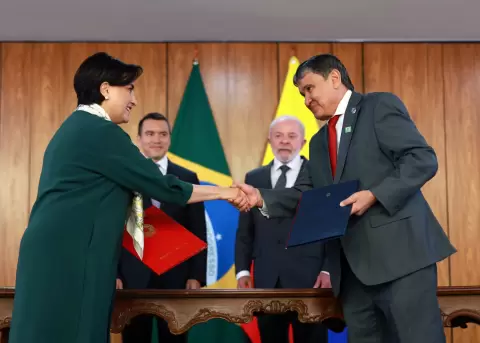 Acuerdos, Ecuador, Brasil, cooperaci�n, desarrollo regional