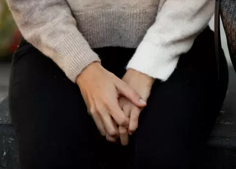 Imagen de archivo de la v�ctima de abuso sexual por un cl�rigo de la iglesia cat�lica, Biani L�pez, habla en entrevista con Efe en Ciudad de M�xico.