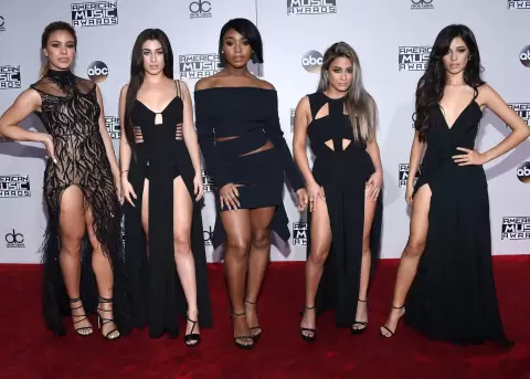 Fifth Harmony se reune en el escenario de los Jonas Brothers